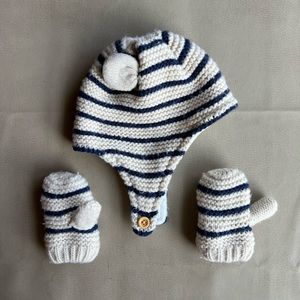 Boden 12-24m baby hat and mittens set in VGUC